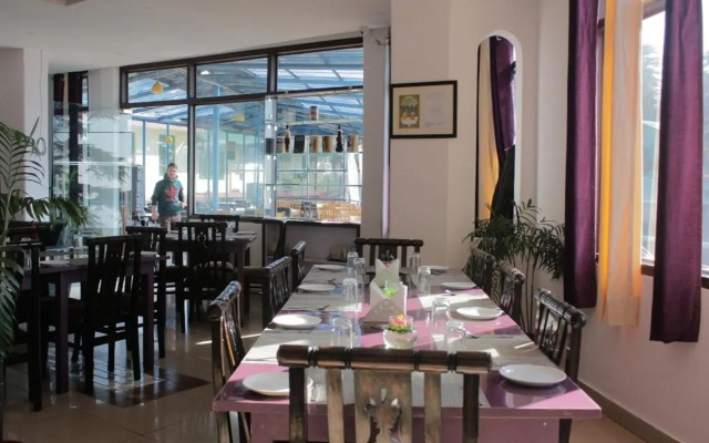 M Hotel & Restaurant