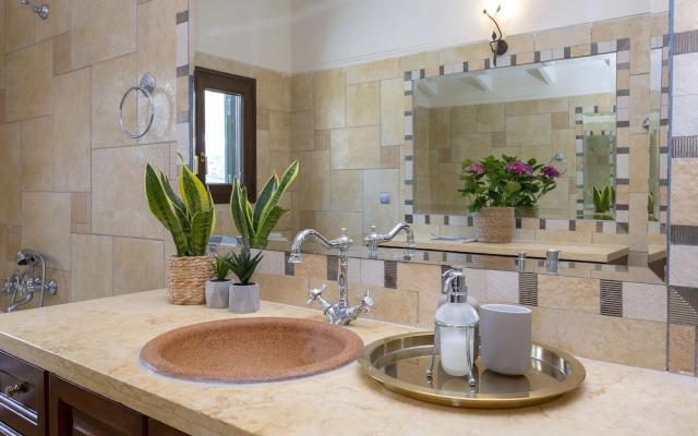 Solaris Methea Deluxe Suites