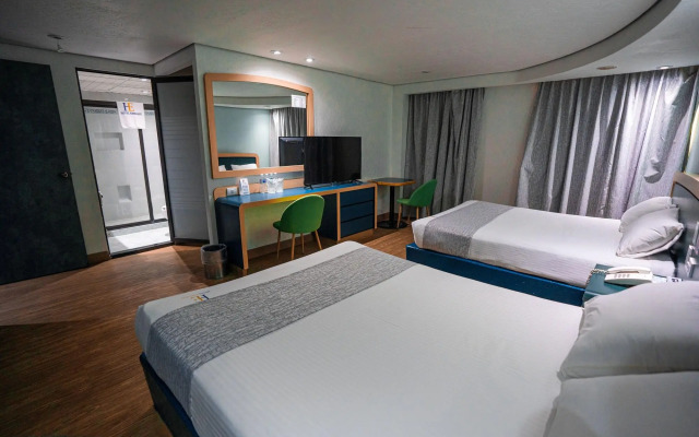 Hotel Embassy