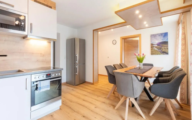 Spacious Apartment in Uderns With Balcony