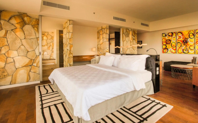 TS Suites Seminyak