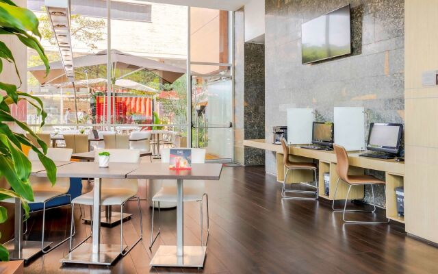 ibis Medellin