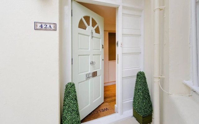 Fantastic 3 Bed Apartment In Earls Court