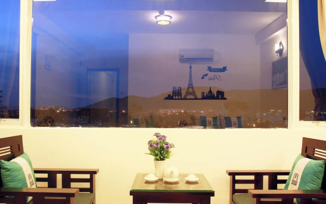 Mayfair Da Nang Hotel