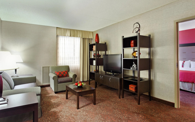 Holiday Inn Cincinnati Airport by IHG