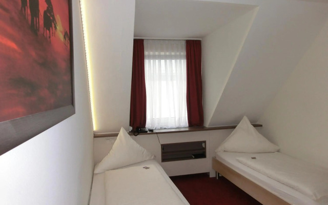 Central Hotel Garni