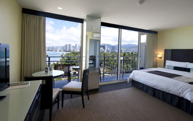 Kaimana Beach Hotel