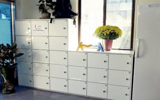 Kodakkodak Guest House - Hostel