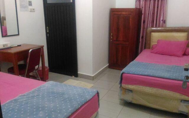 Losmen Ibu Hj. Tarjo