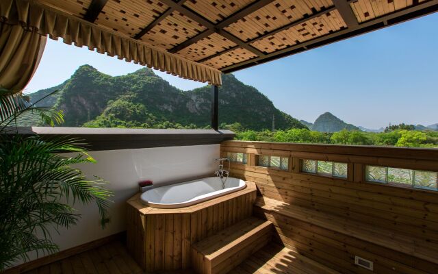 Moon Flower Hotel
