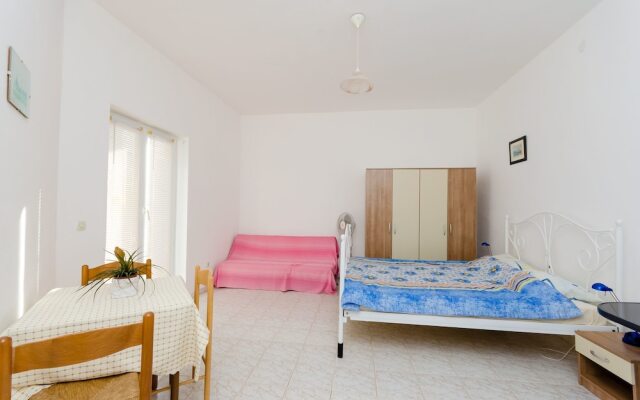 Apartments Danilo