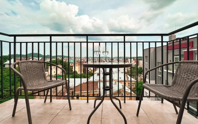 Denizci center of Lviv 2