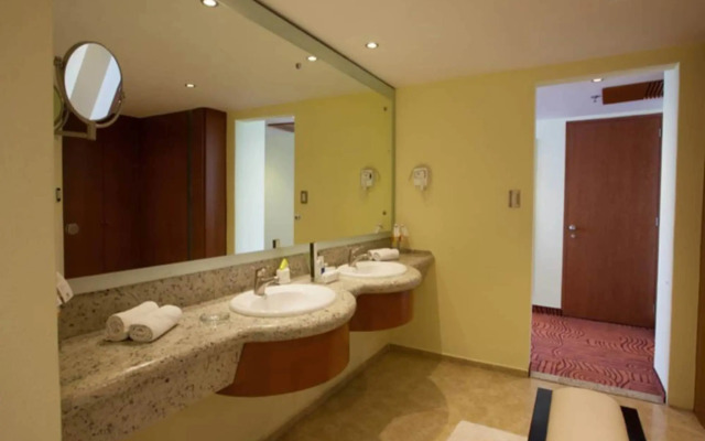 Holiday Inn Puebla Finsa by IHG