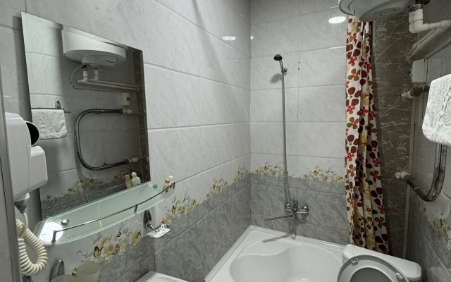 Отель Saroy Palace