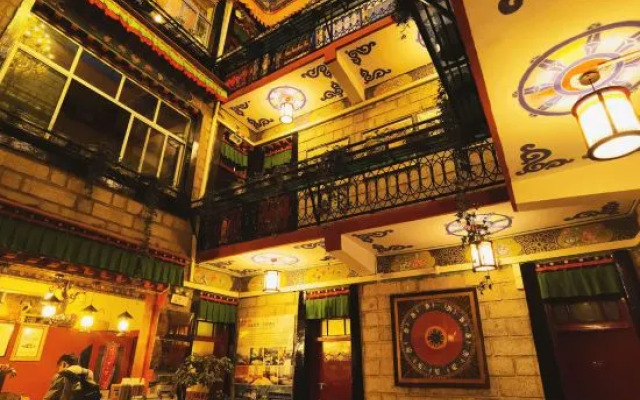 Gesang Huaxiang Hotel