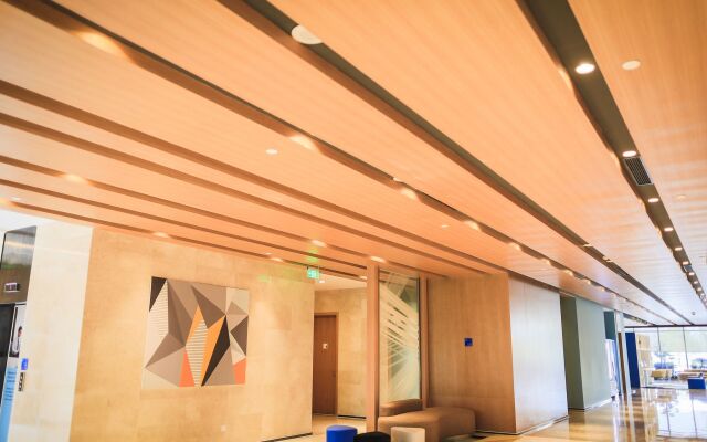 Holiday Inn Express Shanghai Pujiang by IHG