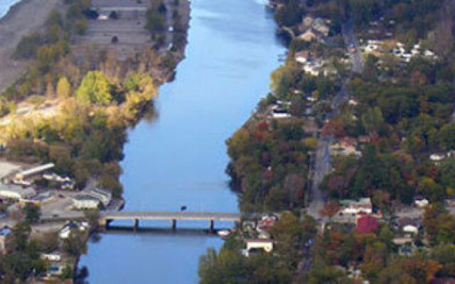 Edgewater Cottages