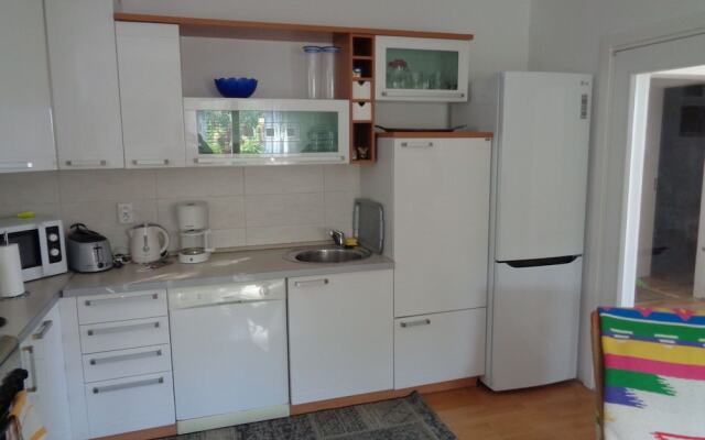 Spacious Bungalow near Sea in Medulin