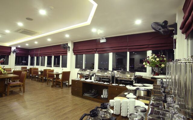 West Lake Home Hotel & Spa