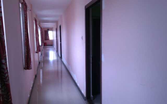 Iroomz Hotel New SS INN