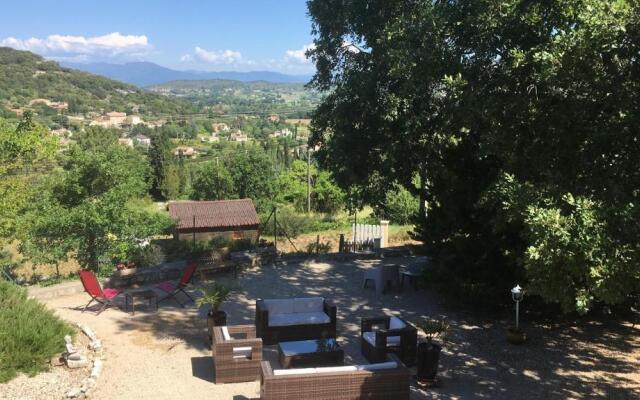 Gîtes Le Mas du Vieux Chêne