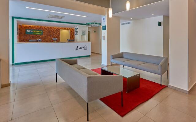 City Express Junior Guadalajara Periférico Sur