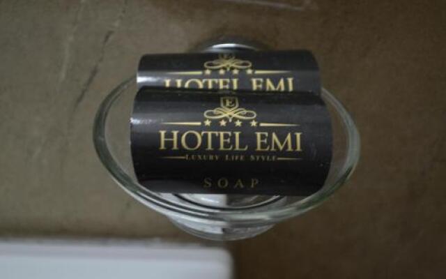 Hotel Emi