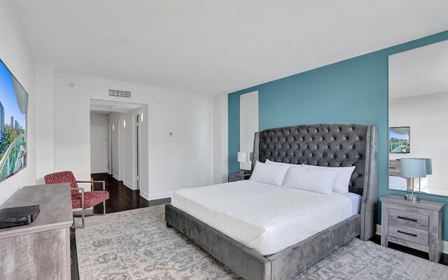 Sunny Isles 4 Bedrooms on the beach