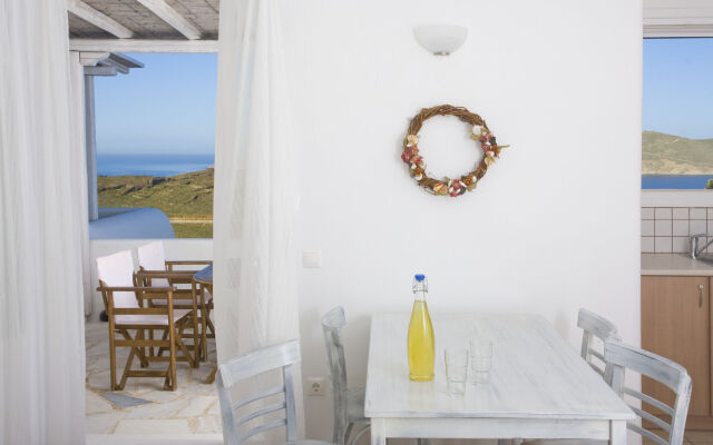 Yakinthos Residence
