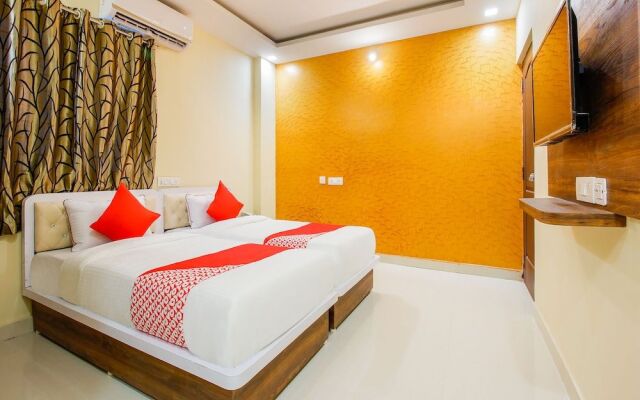 Oyo 36267 Aaditya Grand
