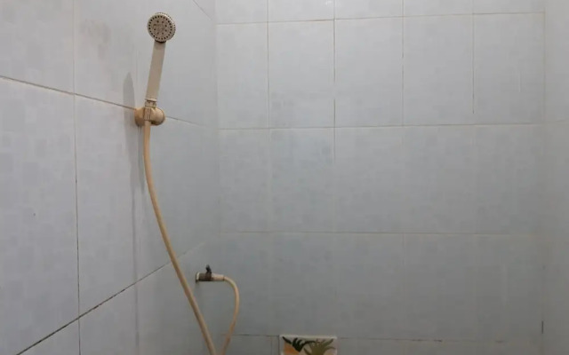SPOT ON 93776 Intan HomestayNearAnugrah Sinar Lautan