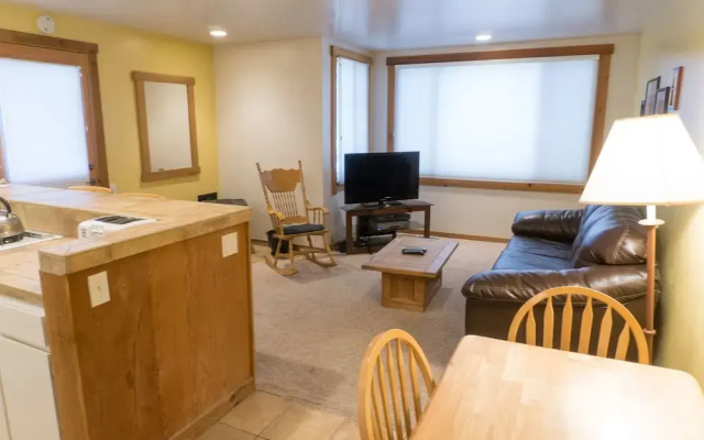 4081 Ski Trails
