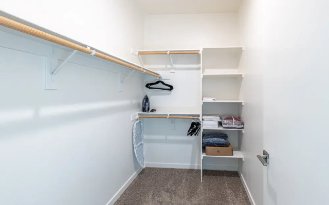 Modern 2br Apartment On Gordon St Hollywood 2 Bedroom Apts by RedAwning
