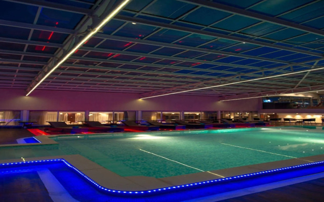 Diamond Plaza Apartments