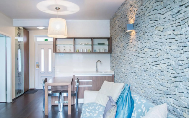 Echo Residence All Suite Hotel
