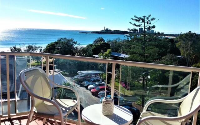 Mooloolaba Beachfront Apartment