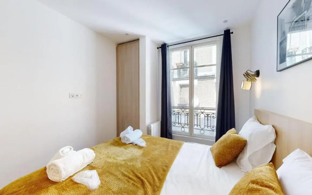 154 Suite Phil 1 BDR with Terrace Paris