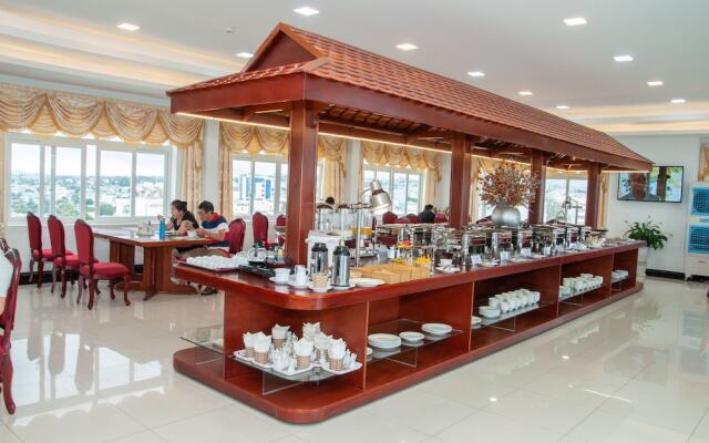 7S Hotel Pleiku & Em