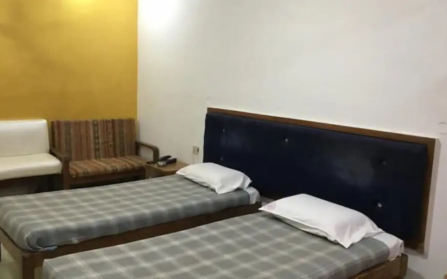 Iroomz Shanbhag Towers International