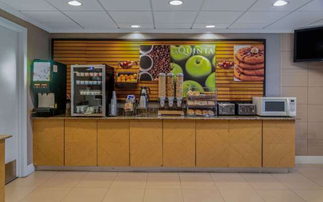 La Quinta Inn & Suites by Wyndham Naples East (I-75)