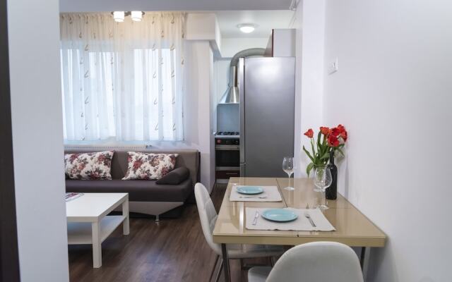 Axis Apartments