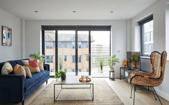 Kings Oak House by Viridian Apartments