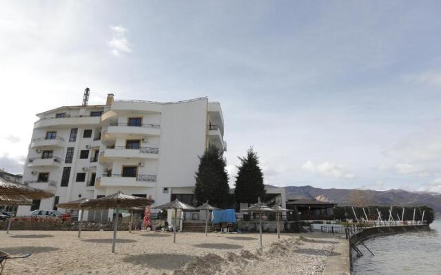 Hotel 1 Maji