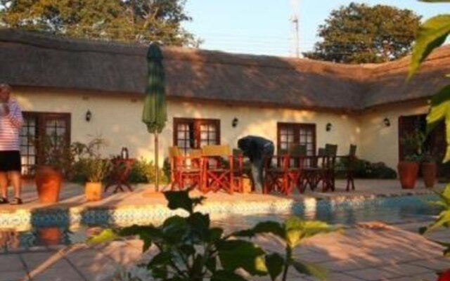 Mandebele Lodge