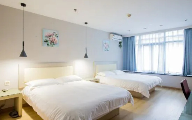 Rest Hotel (Hangzhou Xiaoshan Renmin Road Subway Station)