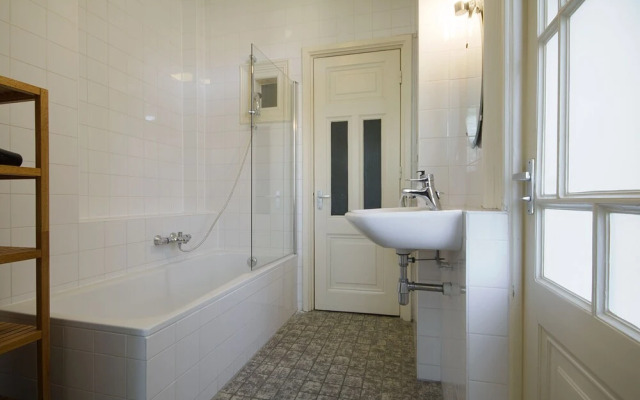 Nassaukade Apartment 1