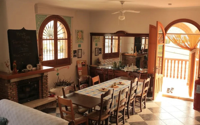 Hostel Villa Cabreros