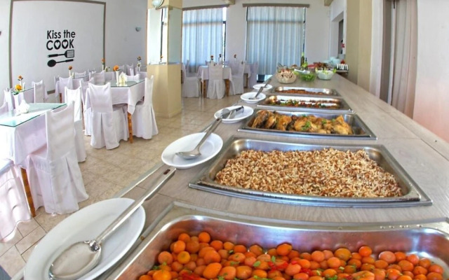 Villa Andrews Hotel