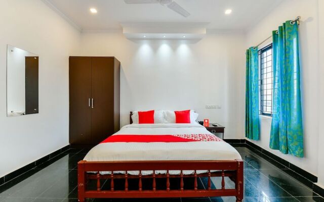 OYO 23106 Vattekad Tourist Home