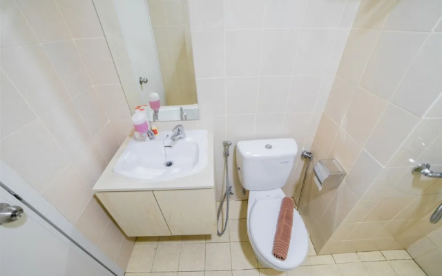 Homey Apartment at Parahyangan Residence near Parahyangan University